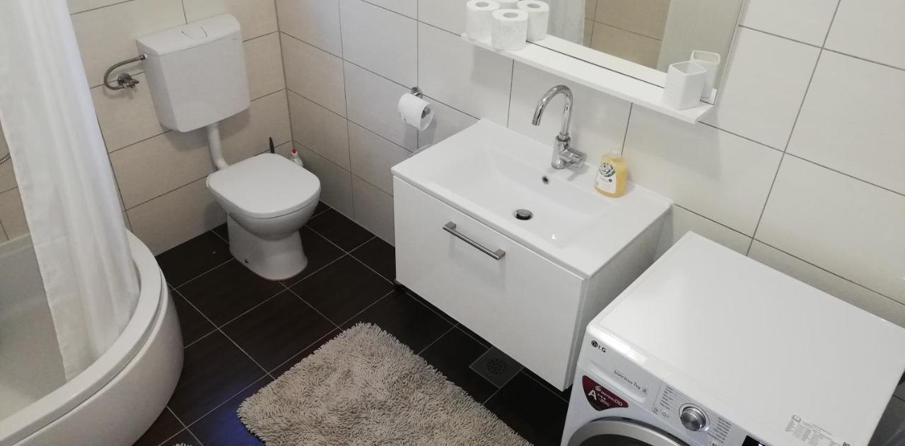 Apartment Emily, 6 2 Guests, Newly Refurbished