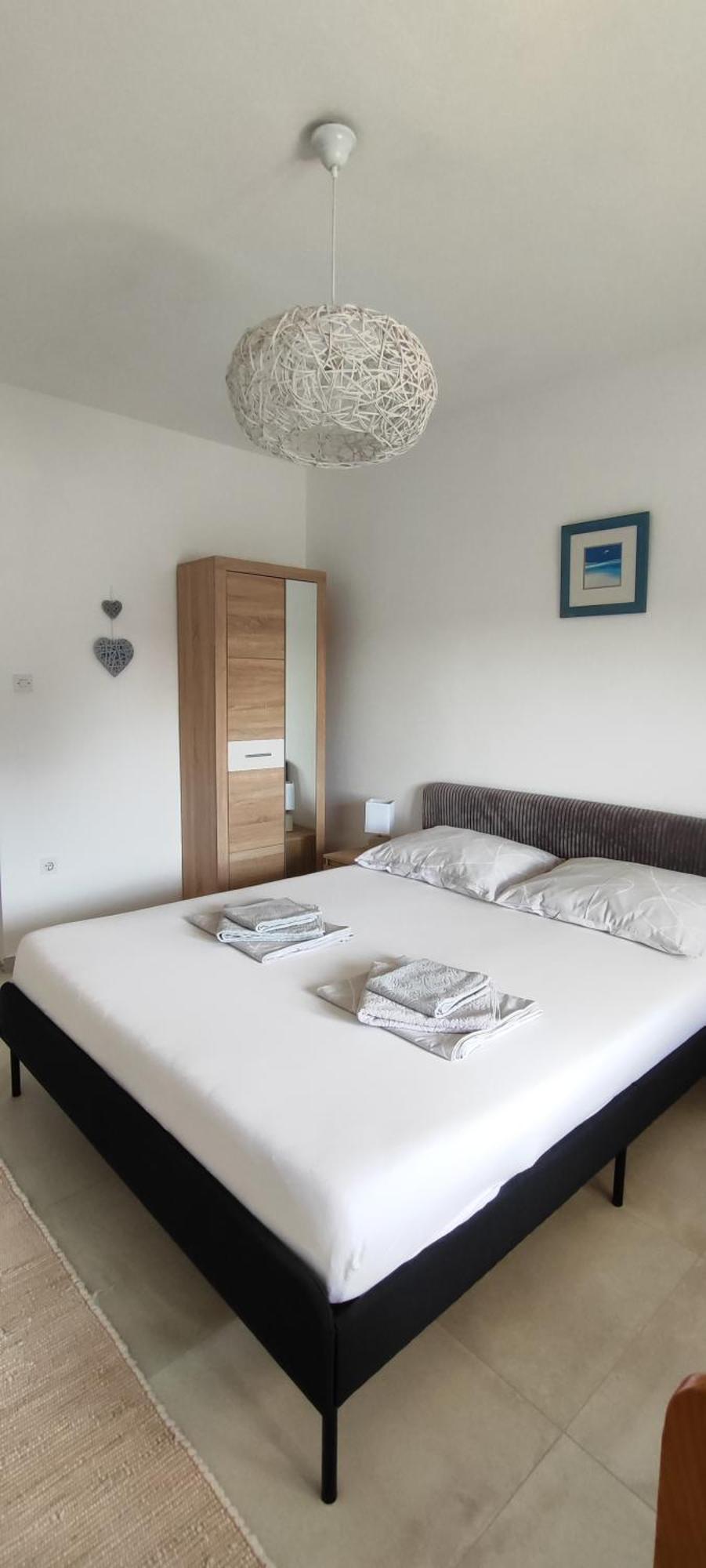 Emily, 6 2 Guests, Newly Refurbished Apartman Póla