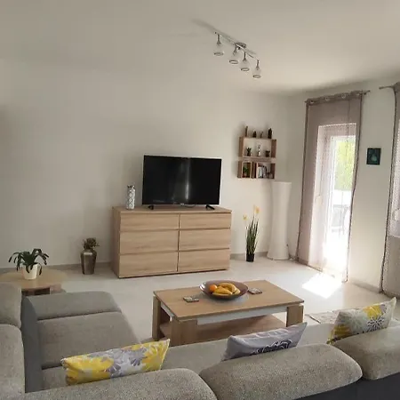 Apartman Emily, 6 Plus 2 Guests, Newly Refurbished Pula Exterior photo