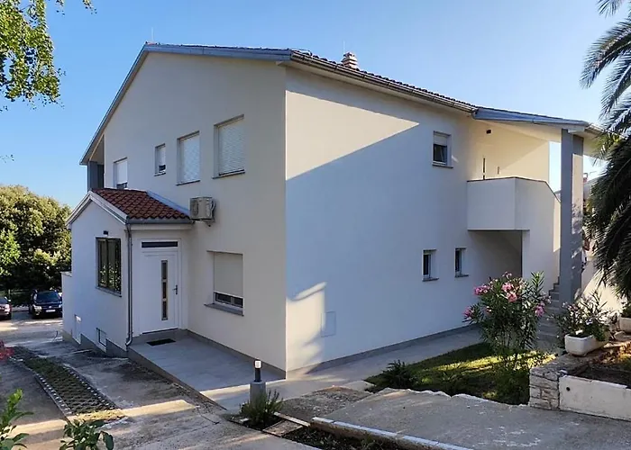 Apartman Emily, 6 Plus 2 Guests, Newly Refurbished