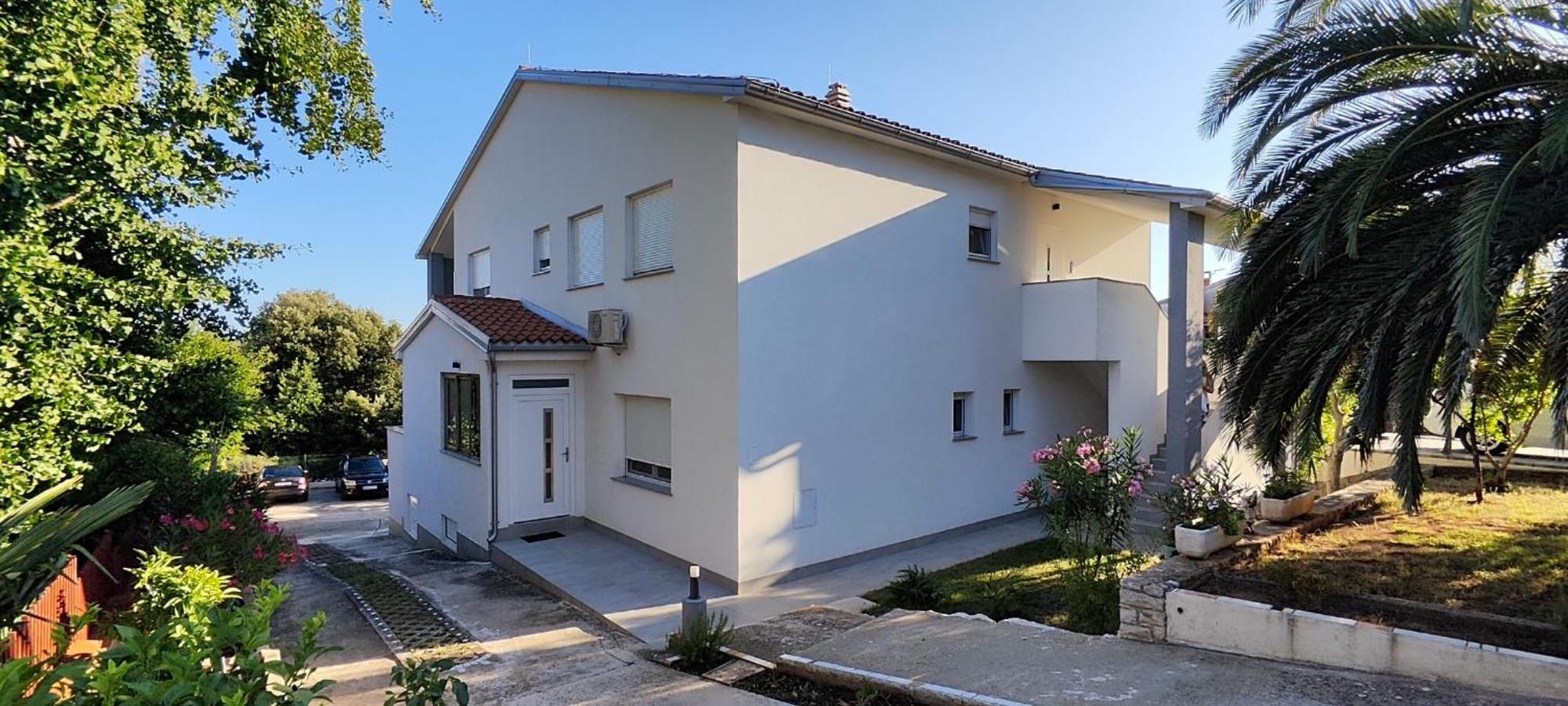 Emily, 6 2 Guests, Newly Refurbished * Pula