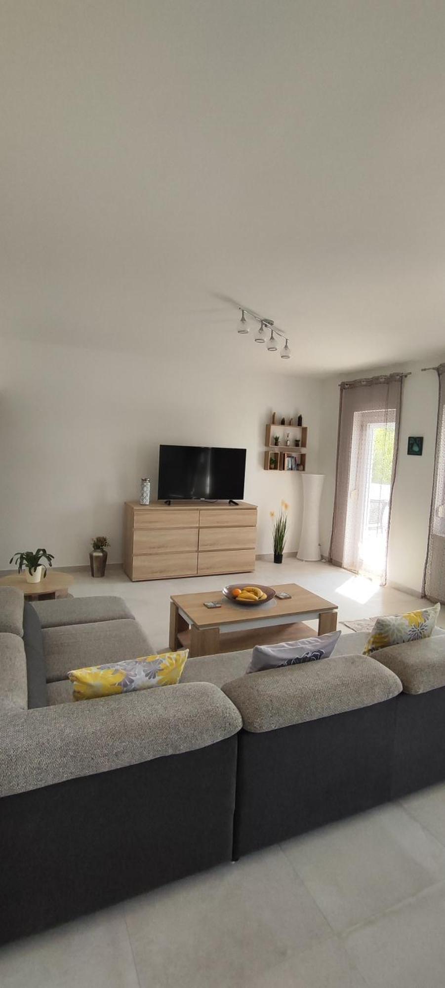 Apartmán Emily, 6 2 Guests, Newly Refurbished